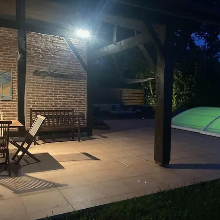 Gavial - Grande Maison Avec Piscine Leon